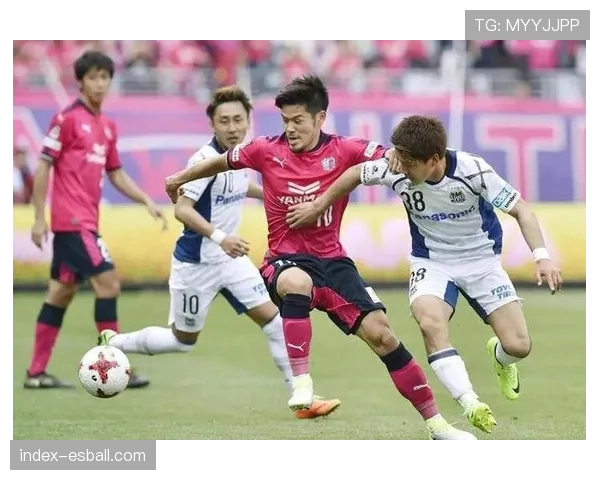 大阪樱花上半场领先川崎前锋 两球优势稳固